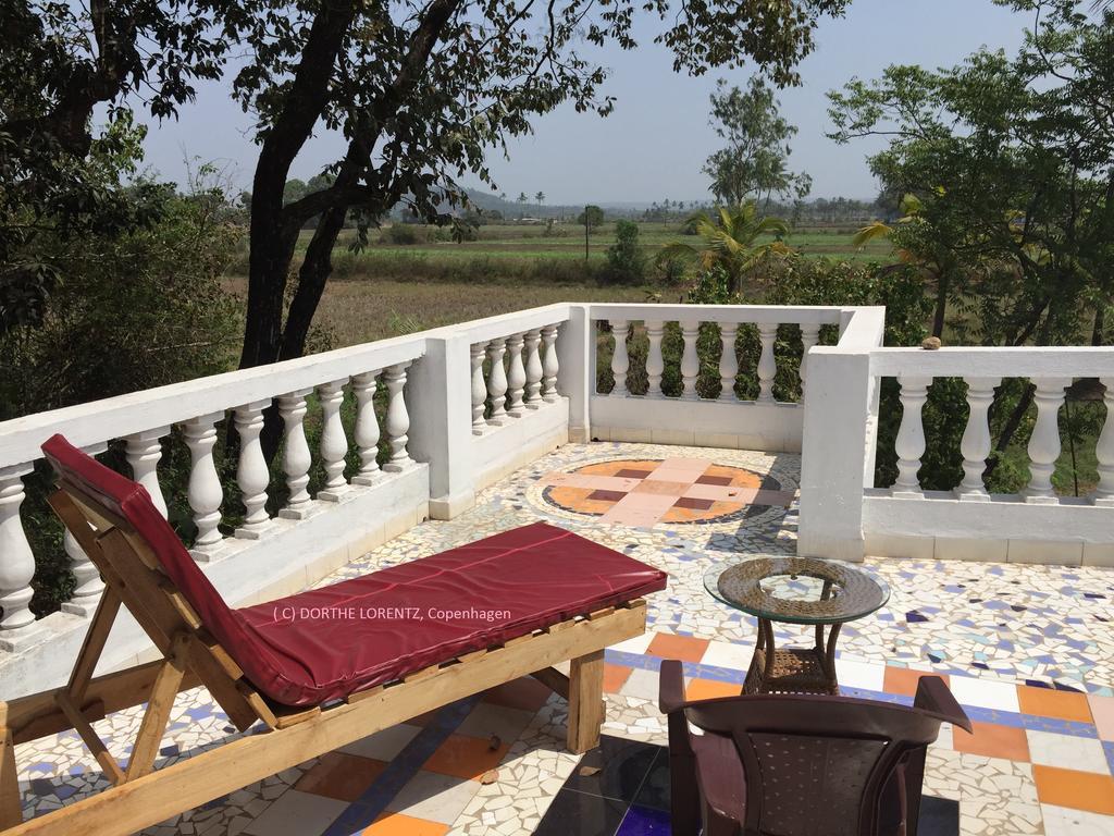 Quarto De Casa Tipri Saligao Exteriör bild